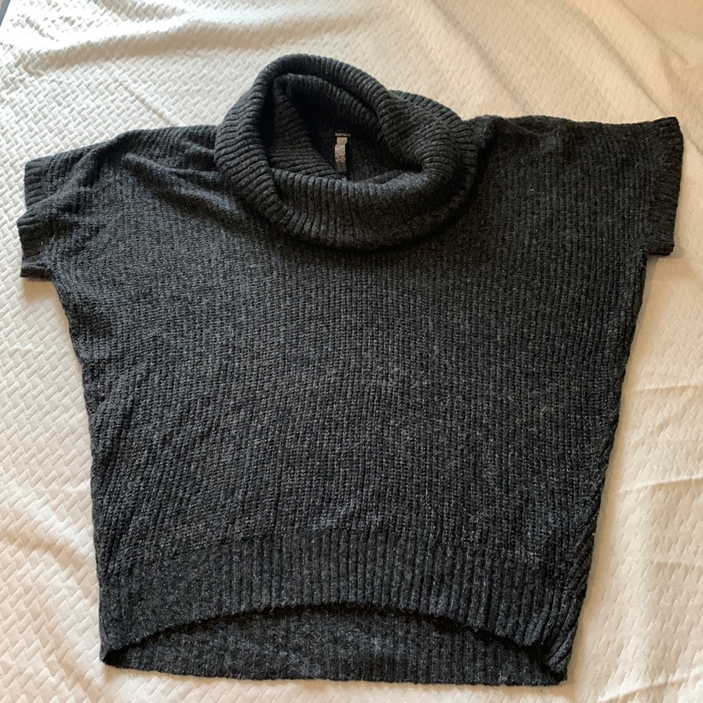 Kensie Short Sleeve Cowl Neck Sweater